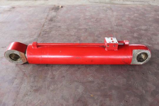 點擊查看詳細信息<br>標題：230截割頭升降油缸 閱讀次數：1725